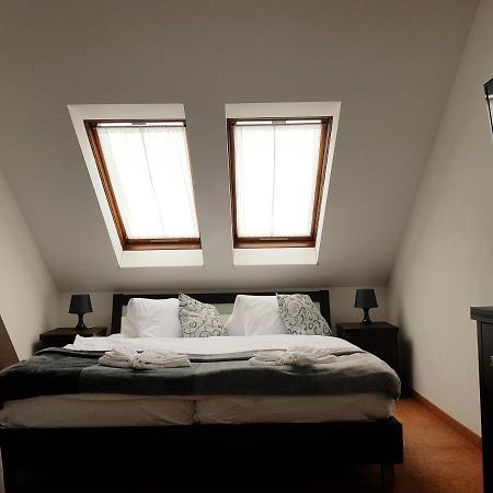 Hotel Camelot Tisá Εξωτερικό φωτογραφία