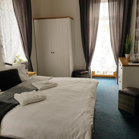 Hotel Camelot Tisá Εξωτερικό φωτογραφία