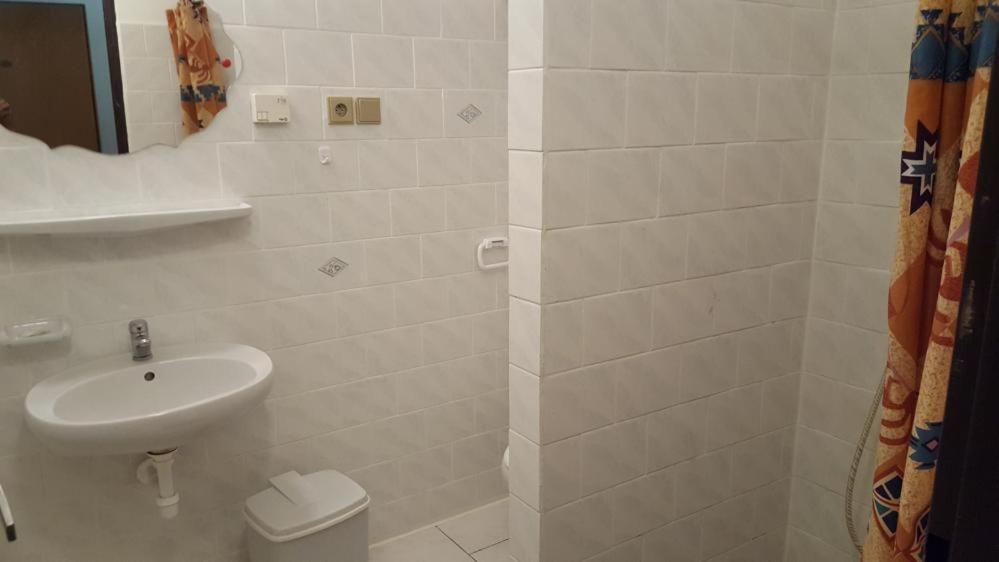 Hotel Camelot Tisá Εξωτερικό φωτογραφία