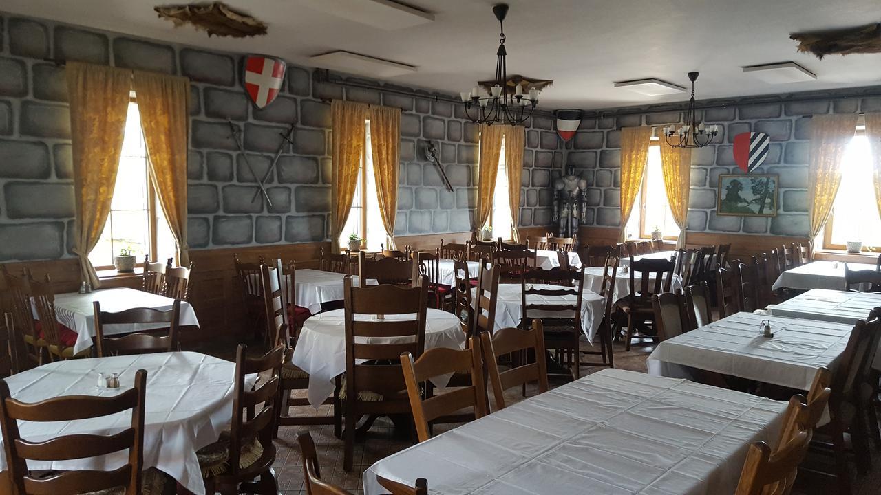 Hotel Camelot Tisá Εξωτερικό φωτογραφία