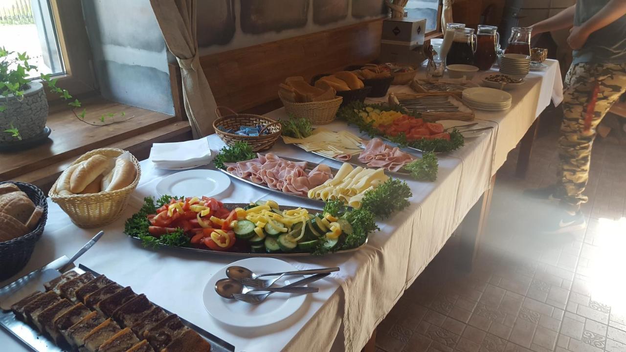 Hotel Camelot Tisá Εξωτερικό φωτογραφία