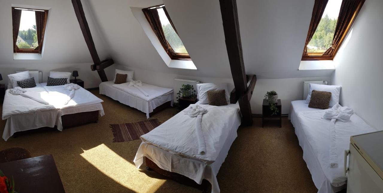Hotel Camelot Tisá Εξωτερικό φωτογραφία