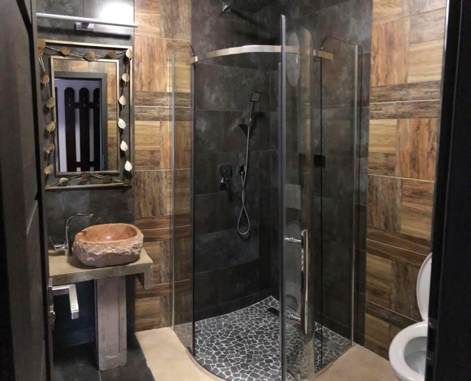 Hotel Camelot Tisá Εξωτερικό φωτογραφία